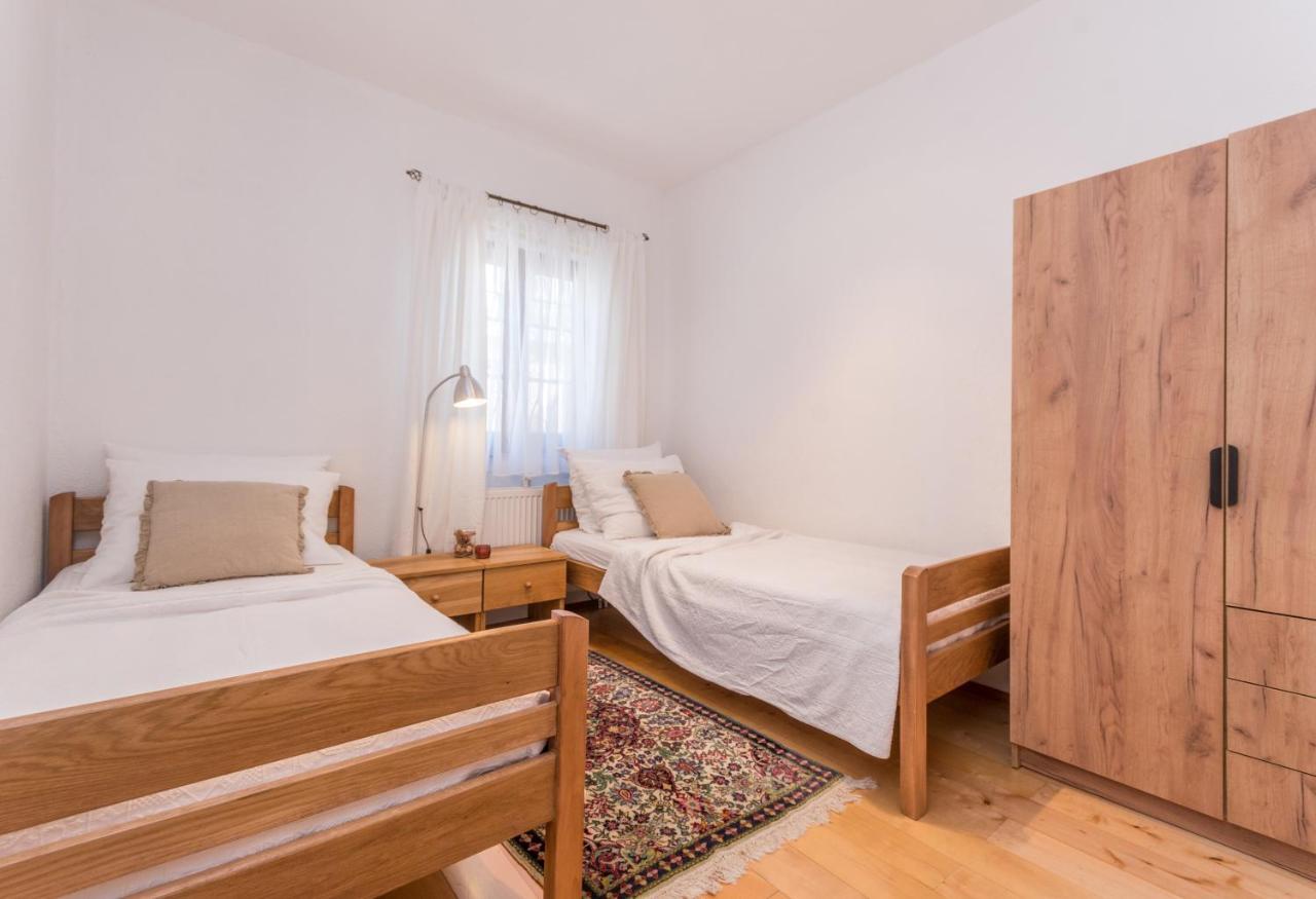 Mustel Travel Apartments Sveti Petar  Eksteriør billede