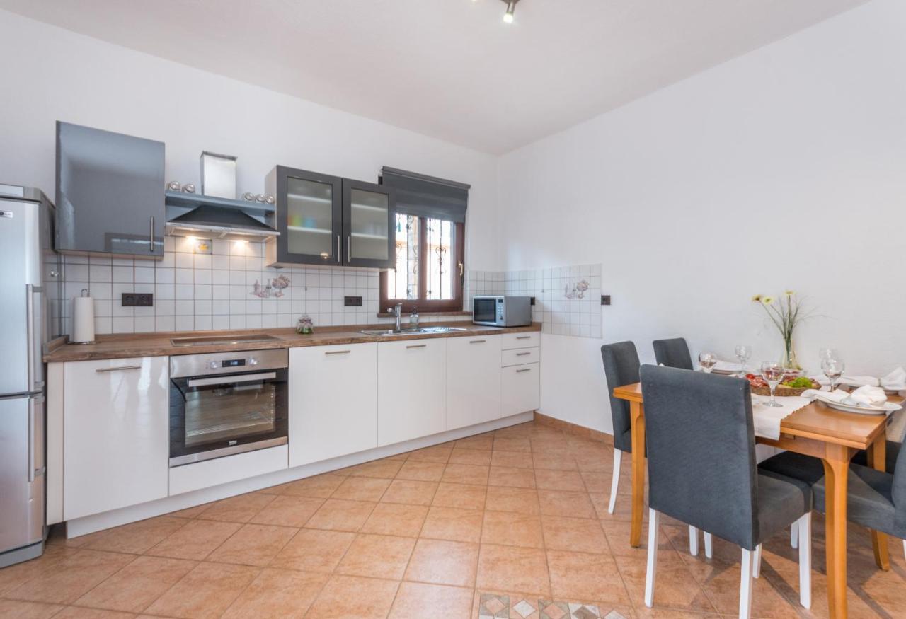 Mustel Travel Apartments Sveti Petar  Eksteriør billede